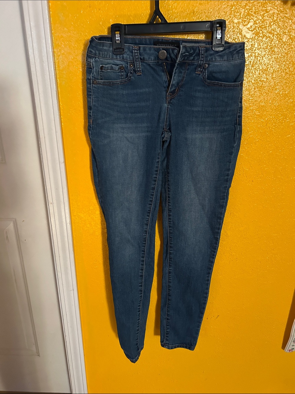 Aeropostale Women's Skinny Jeans in Dark Blue Wash